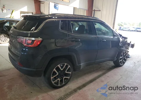 2018 Jeep Compass Limited из США, поврежденный, VIN 3C4NJDCB2JT114416